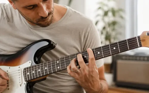 guitar-workout-club-warmups-fretting-hand-2